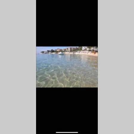Trottel Balcony Apartment: Retreat With Wi-fi And Parking Apartment *