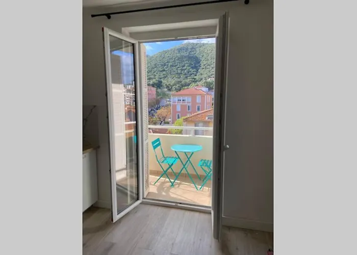 Magnifique T2 Neuf 40m2 Avec Balcon Au Trottel 4 Couchages Wifi Clim Parking à Pieds 100m Appartamento Ajaccio (Corsica)