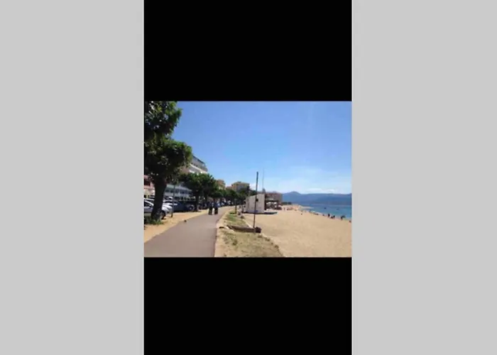 Magnifique T2 Neuf 40m2 Avec Balcon Au Trottel 4 Couchages Wifi Clim Parking à Pieds 100m Appartamento